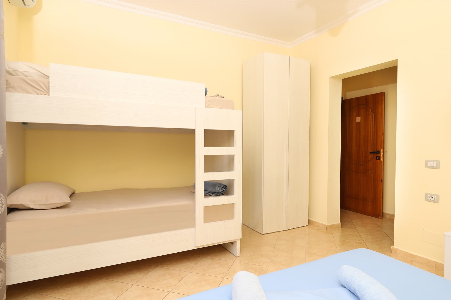 Cozy Studio 4 — 13