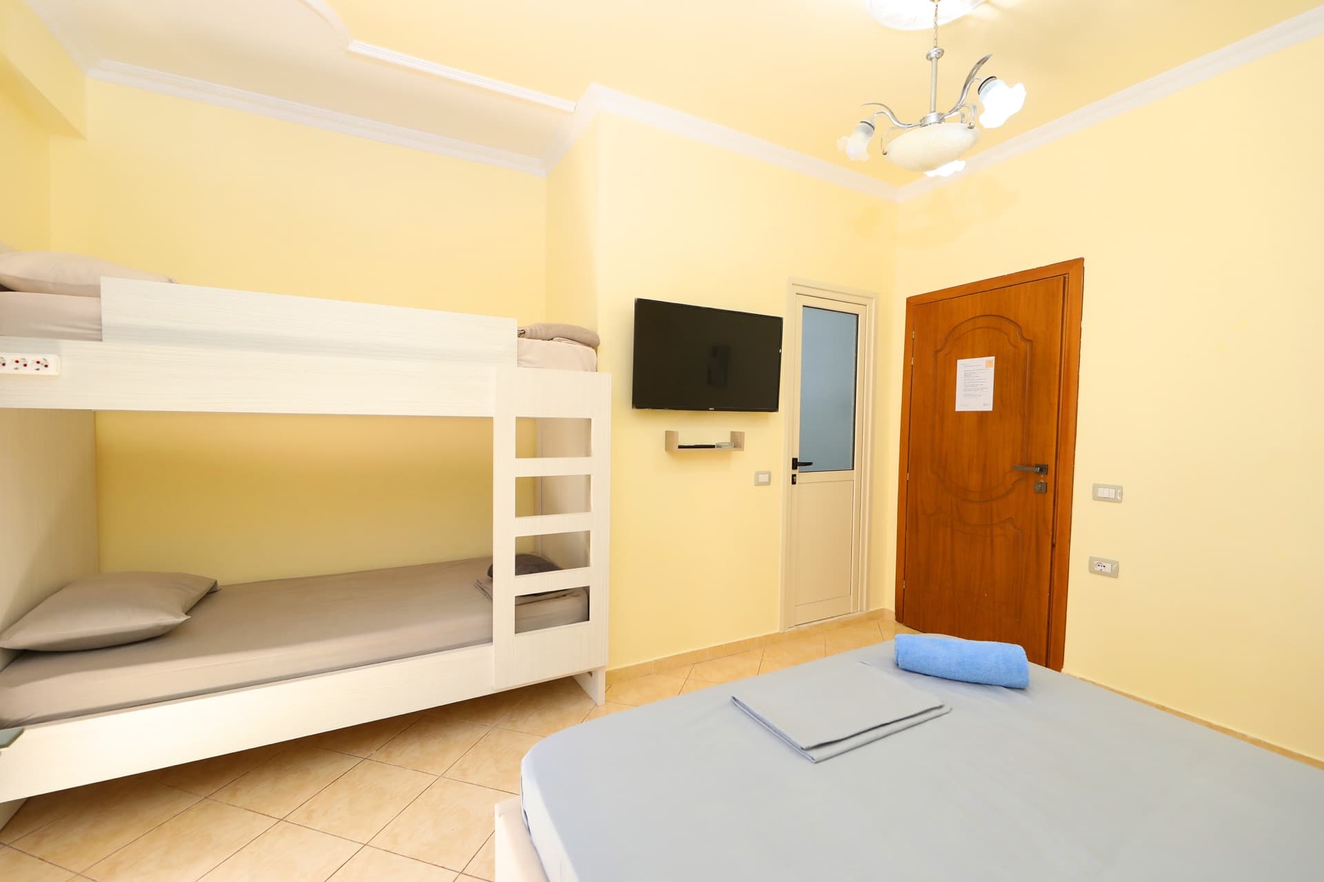 Cozy Studio 5 — 12